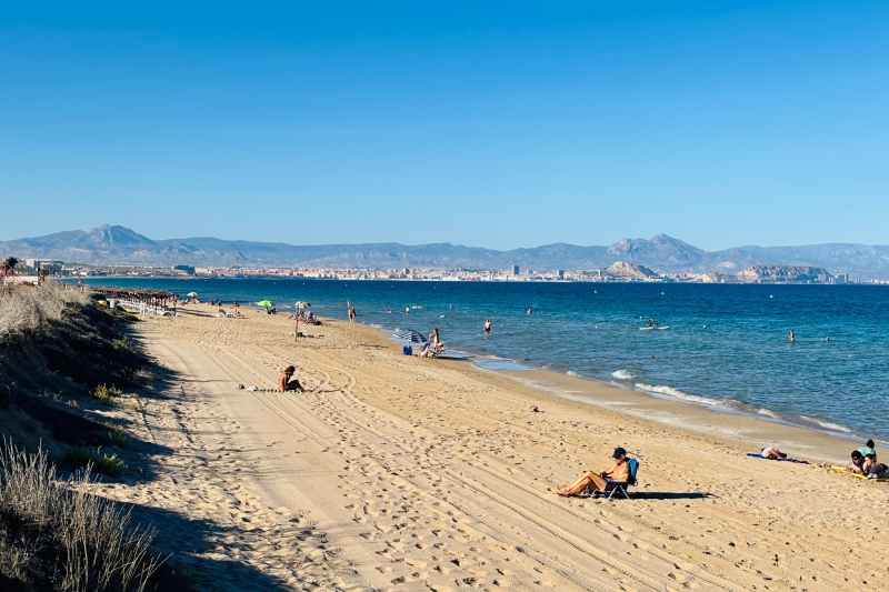 Lägenhet / Bungalow  - Resale - Alicante - Arenales del Sol