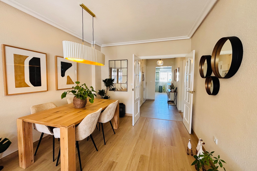 Resale - Lägenhet / Bungalow  - Alicante - Arenales del Sol