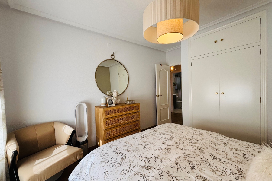 Resale - Lägenhet / Bungalow  - Alicante - Arenales del Sol