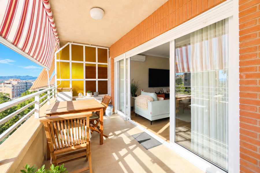 Resale - Lägenhet / Bungalow  - Alicante - Arenales del Sol