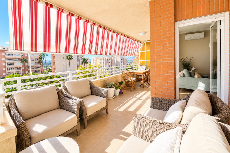 Resale - Lägenhet / Bungalow  - Alicante - Arenales del Sol