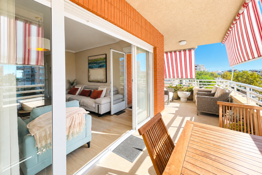 Resale - Lägenhet / Bungalow  - Alicante - Arenales del Sol