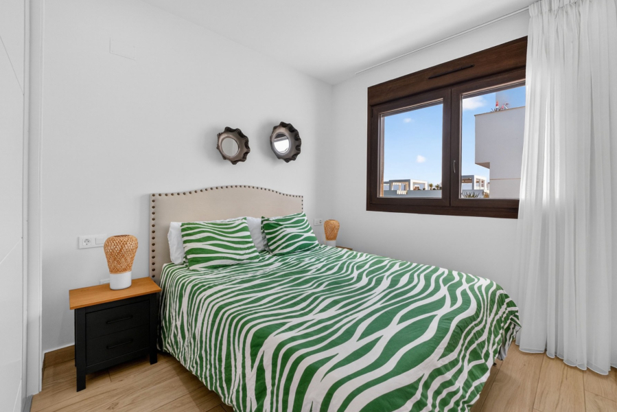 Resale - Lägenhet / Bungalow  - Torrevieja  - Los Balcones