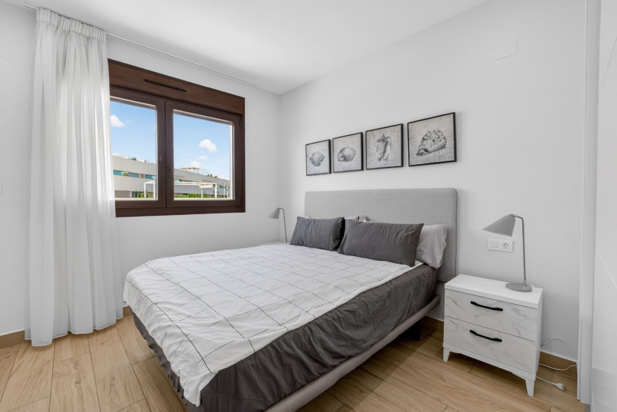 Resale - Lägenhet / Bungalow  - Torrevieja  - Los Balcones