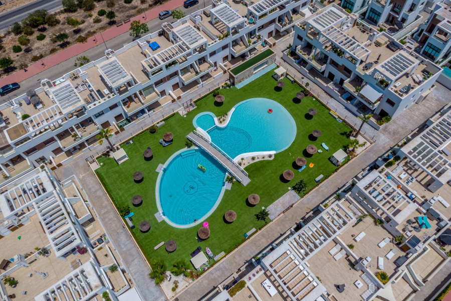 Resale - Lägenhet / Bungalow  - Torrevieja  - Los Balcones