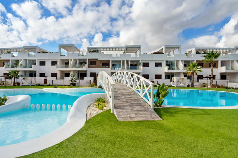 Lägenhet / Bungalow  - Resale - Torrevieja  - Los Balcones
