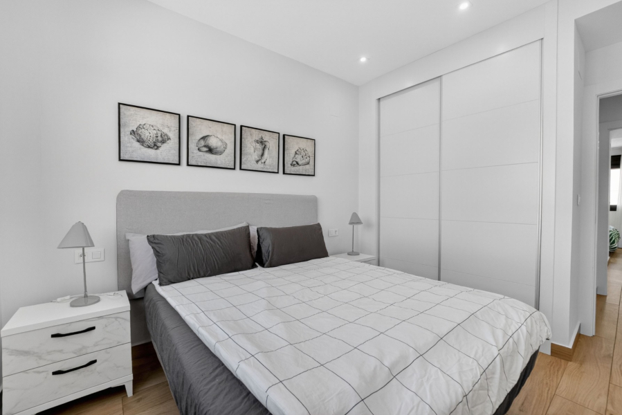Resale - Lägenhet / Bungalow  - Torrevieja  - Los Balcones