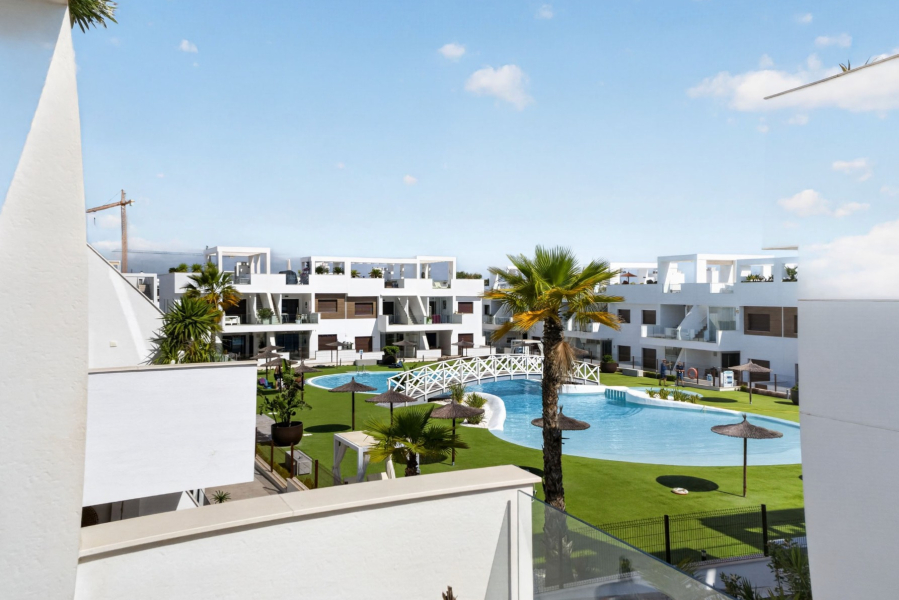 Resale - Lägenhet / Bungalow  - Torrevieja  - Los Balcones