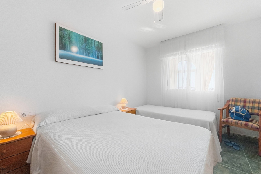 Resale - Apartment/Bungalow - Torrevieja  - Aguas Nuevas