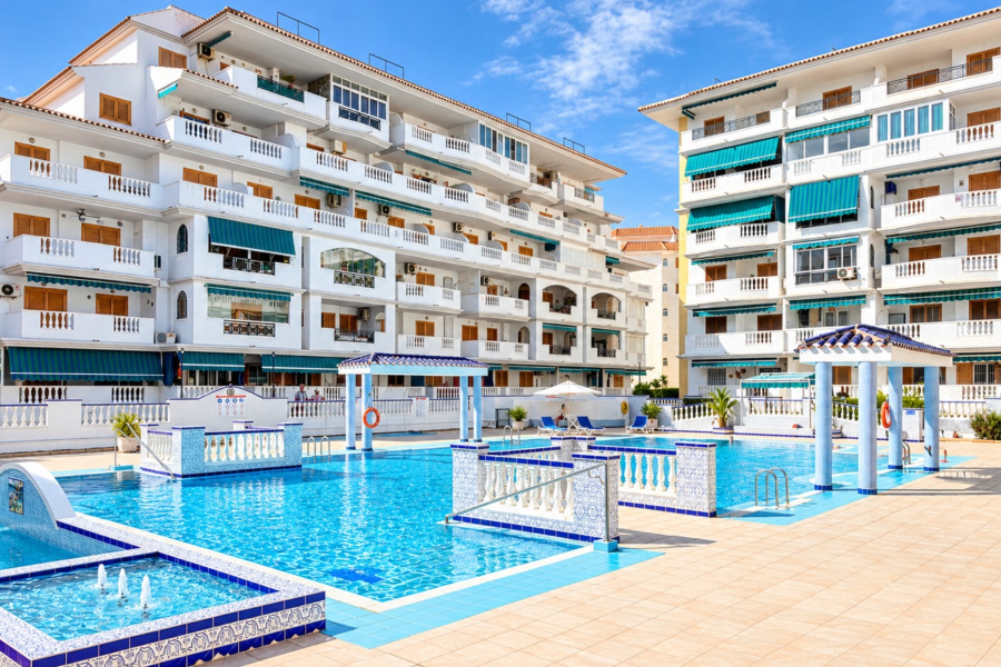 Resale - Apartment/Bungalow - Torrevieja  - La Mata