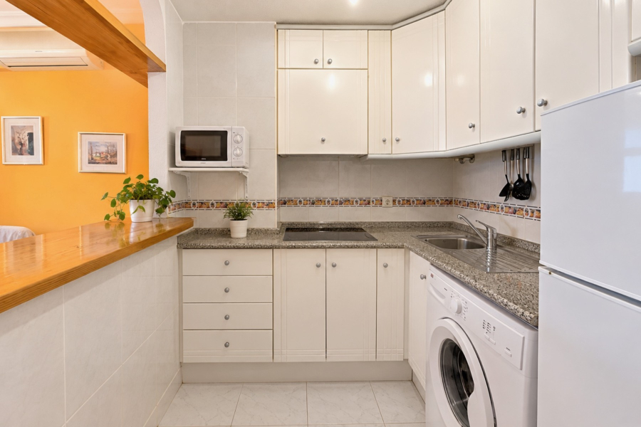 Resale - Apartment/Bungalow - Torrevieja  - La Mata