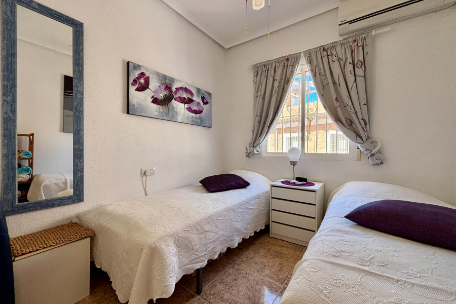 Resale - Lägenhet / Bungalow  - Guardamar del Segura