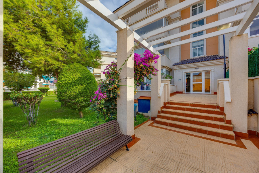 Pārdošana pēc lietošanas - Dzīvoklis/Bungalo - Torrevieja  - La Mata