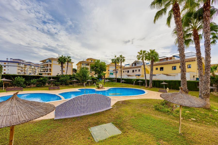 Pārdošana pēc lietošanas - Dzīvoklis/Bungalo - Torrevieja  - La Mata