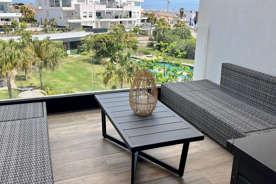 Resale - Lägenhet / Bungalow  - Torrevieja  - Los Altos