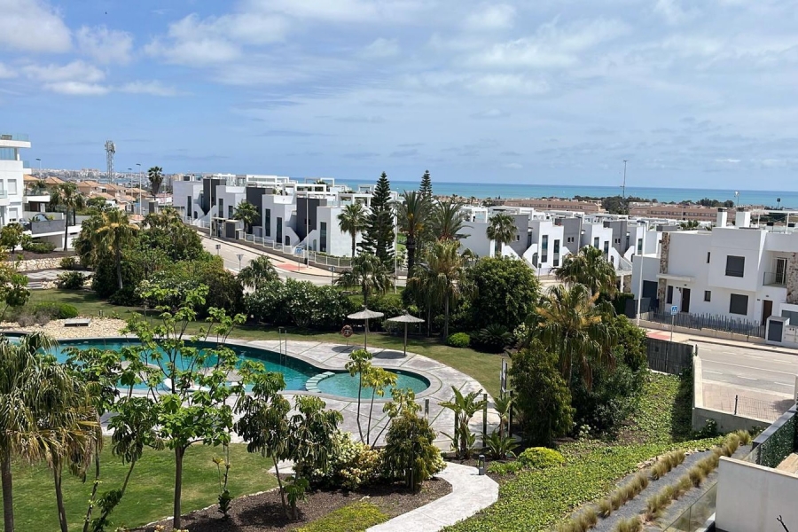 Resale - Lägenhet / Bungalow  - Torrevieja  - Los Altos
