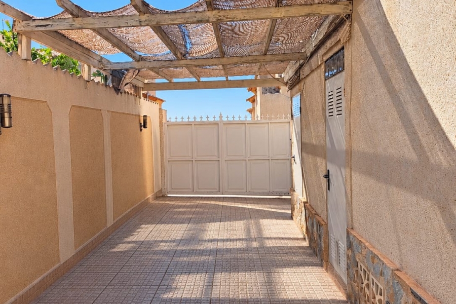 Resale - Duplex / Adosado - Torrevieja  - Torre del Moro